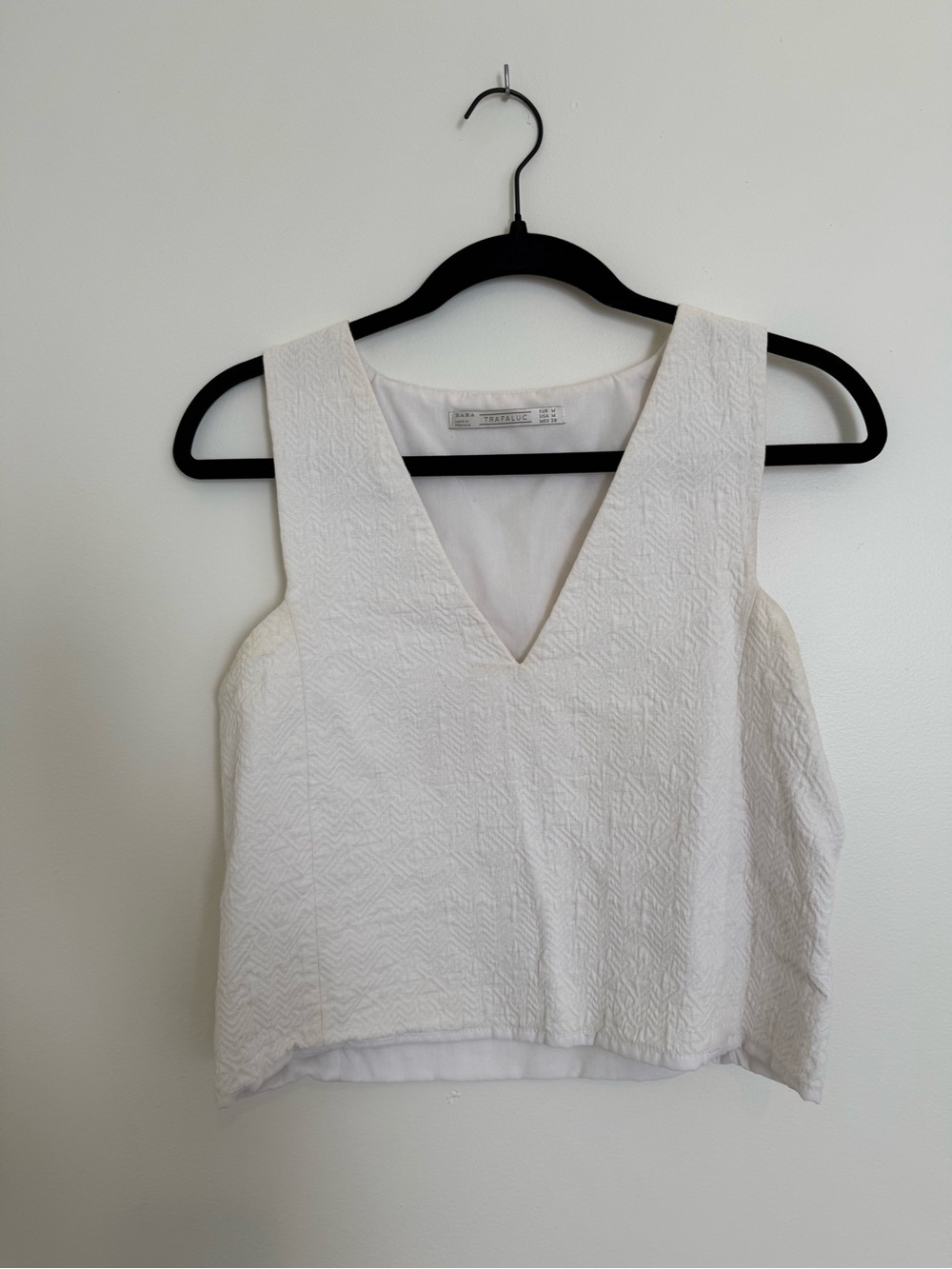 Zara White Textured V-Neck Tank